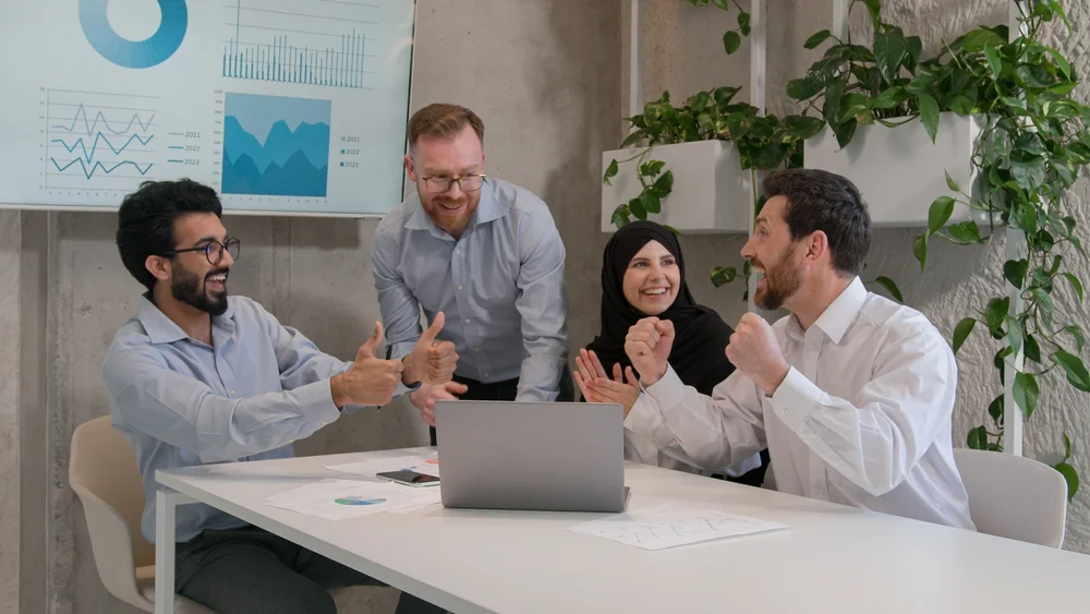 Agence Création Site Web Maroc - Équipe de concepteurs travaillant sur la conception de sites web modernes et performants à Agadir.