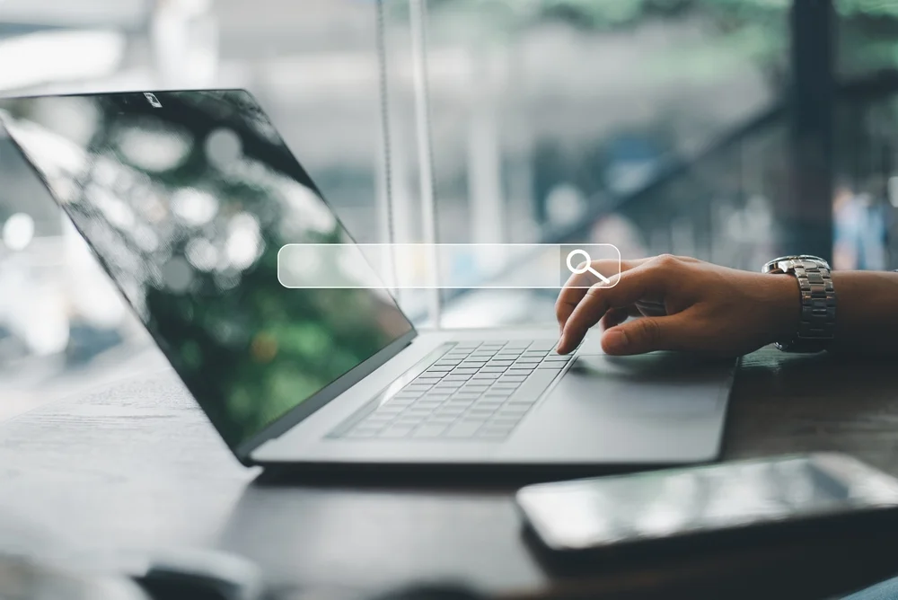 Équipe d experts Référencement SEO Maroc travaillant sur des stratégies Google pour améliorer la visibilité