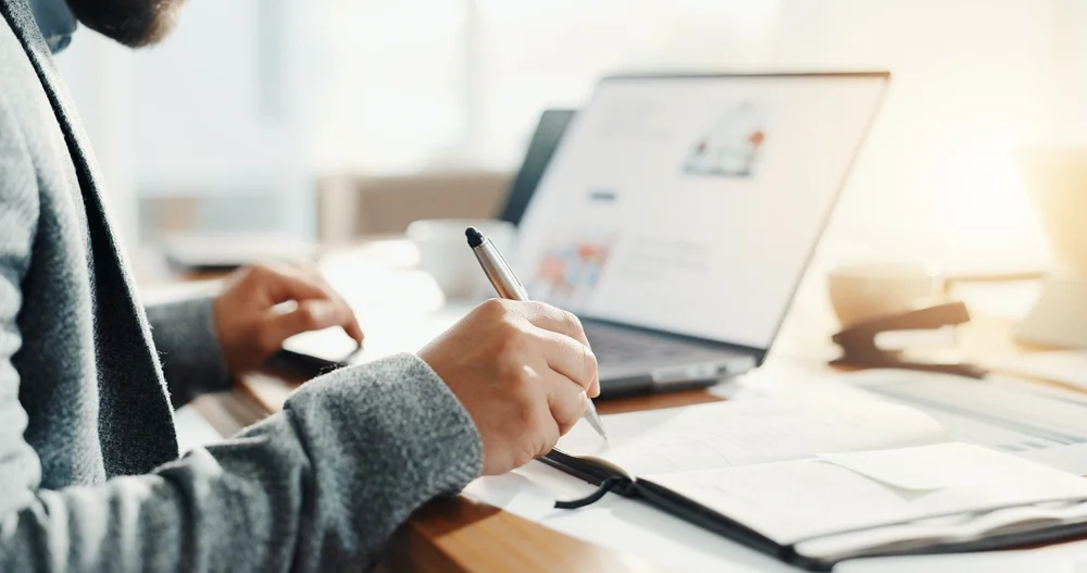 Le Plan de l&rsquo;Architecte : Bâtir une Architecture site web entreprise Performante