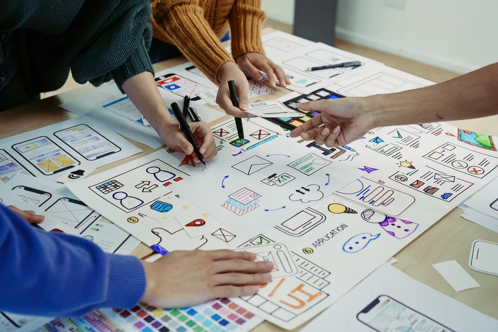 Services Design Logo Restaurant avec création de logo personnalisé pour restaurant.